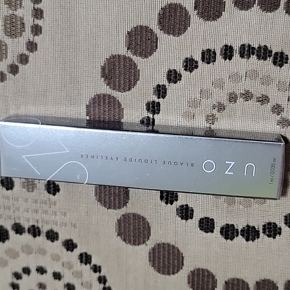 UZO Blaque Liquide Eyeliner 1ml - Picture 2 of 3